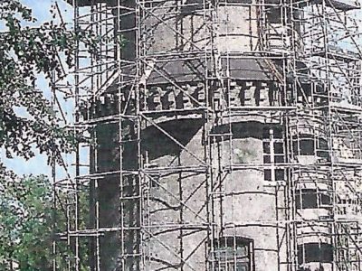 exemple-de-travaux-d-ampleur-avec-cette-tour-et-un-impressionnant-echafaudage-seze-conseil-expert-amo-region-hauts-de-france